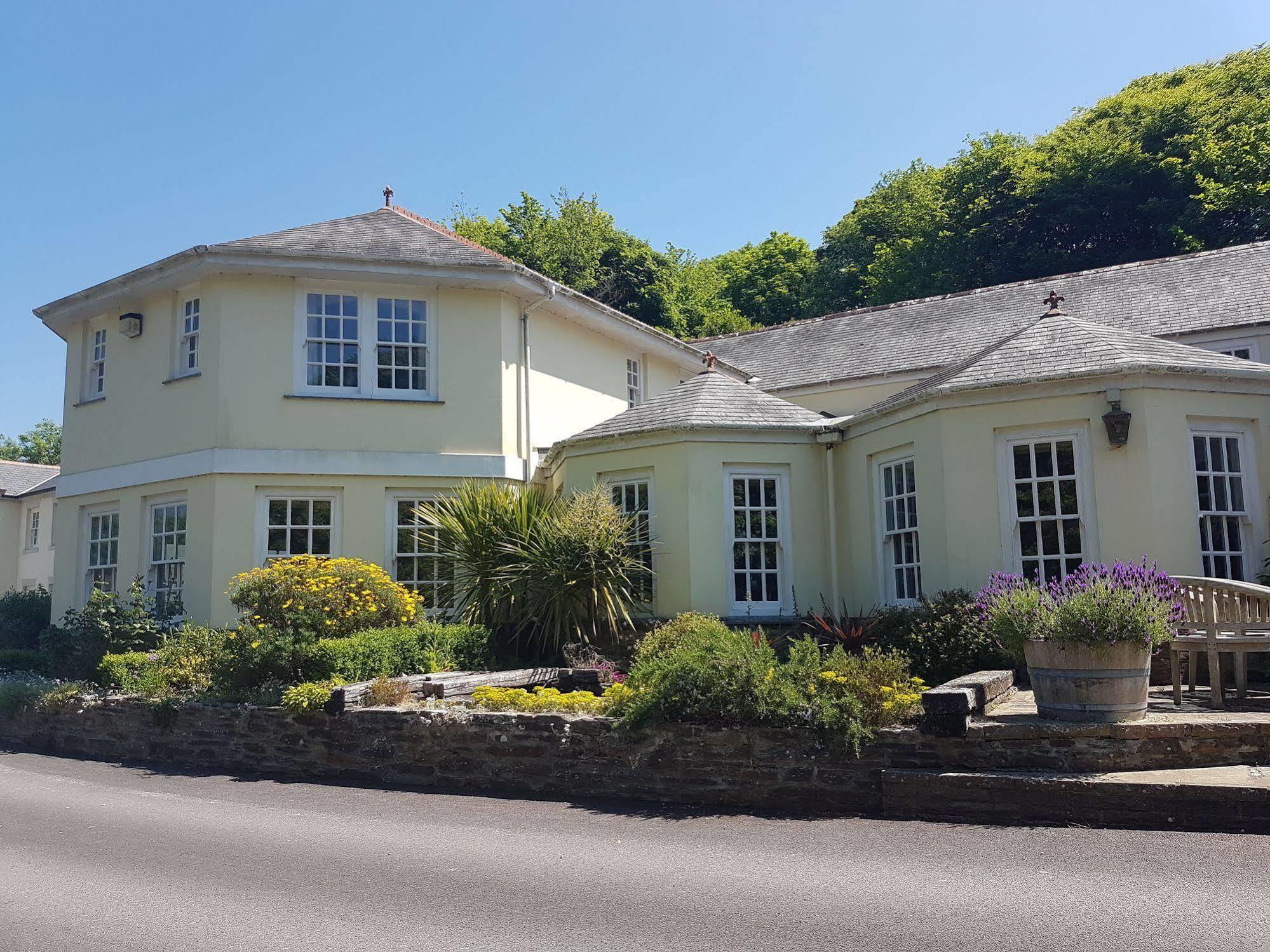 Rose In Vale Country House Hotel St Agnes  Extérieur photo